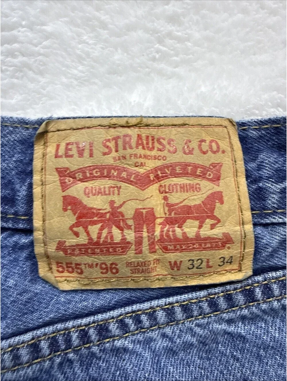 Levi's Premium Men's 555 Relaxed Straight Leg 32x34 Jeans (3487)